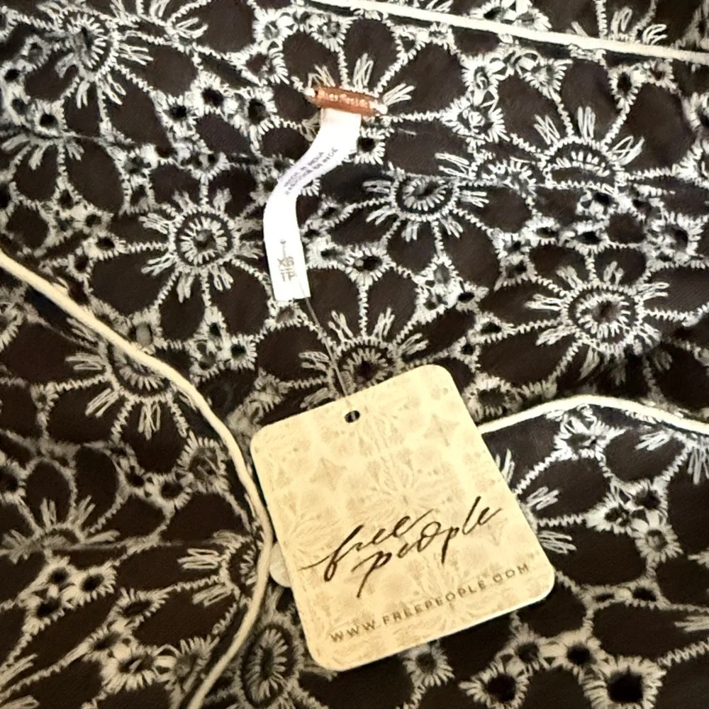 Free People Dream A Little Dream Top/Shacket Floral Black, Ivory $128 NWT Sz XS